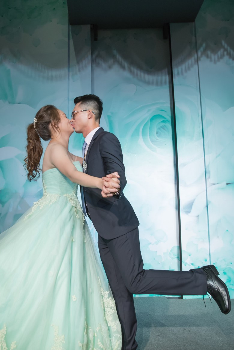 %e5%a9%9a%e7%a6%ae%e7%b4%80%e9%8c%841023-586